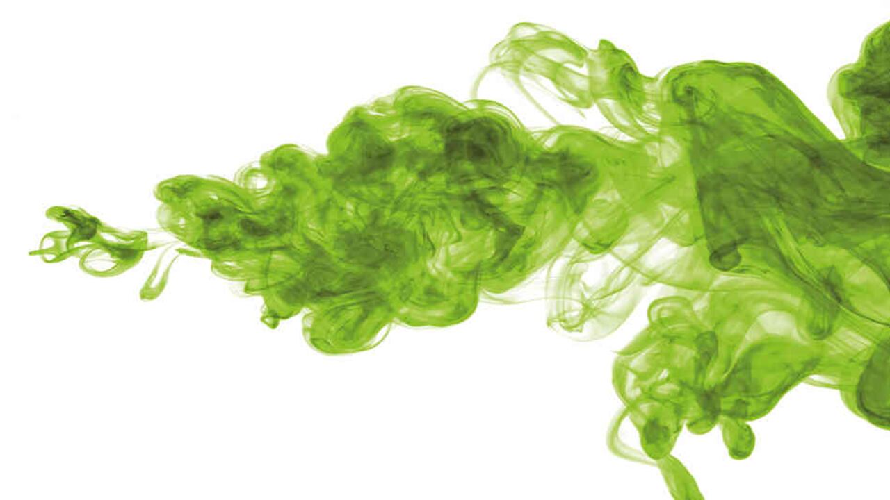 La esmeralda es la variedad verde de un mineral incoloro llamado berilo.