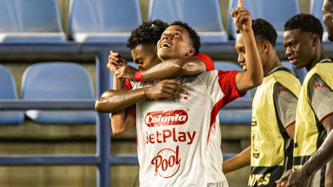 Santa Fe celebran en Santa Marta