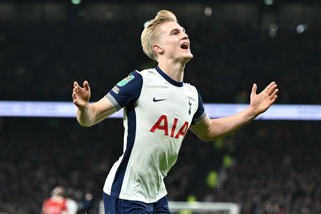 Lucas Bergvall, el héroe del Tottenham ante Liverpool.
