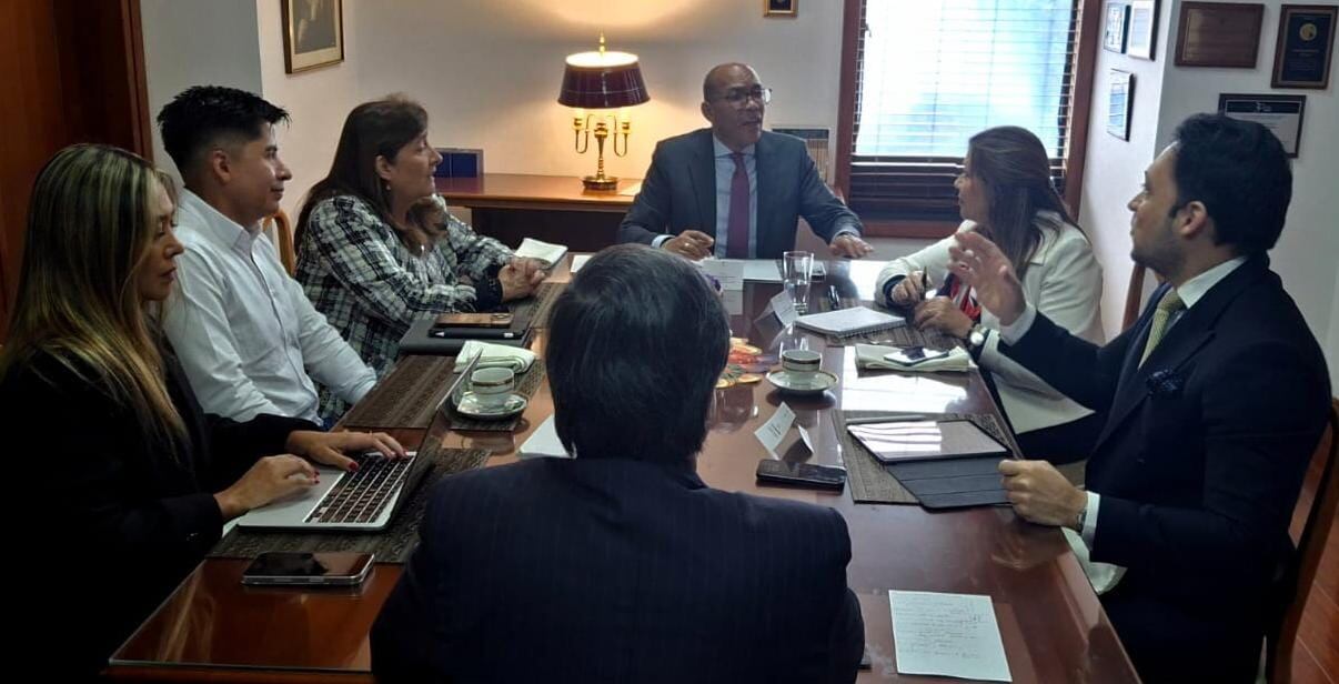 Reunión reforma justicia.