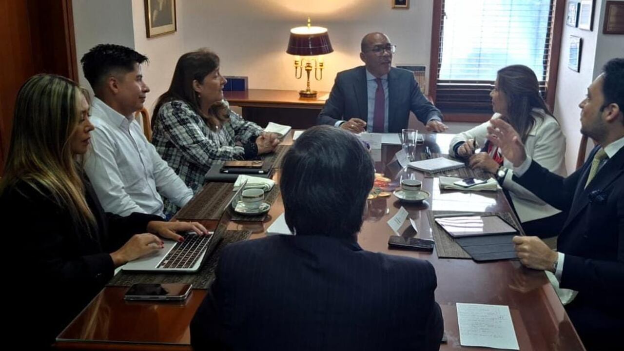 Reunión reforma justicia.