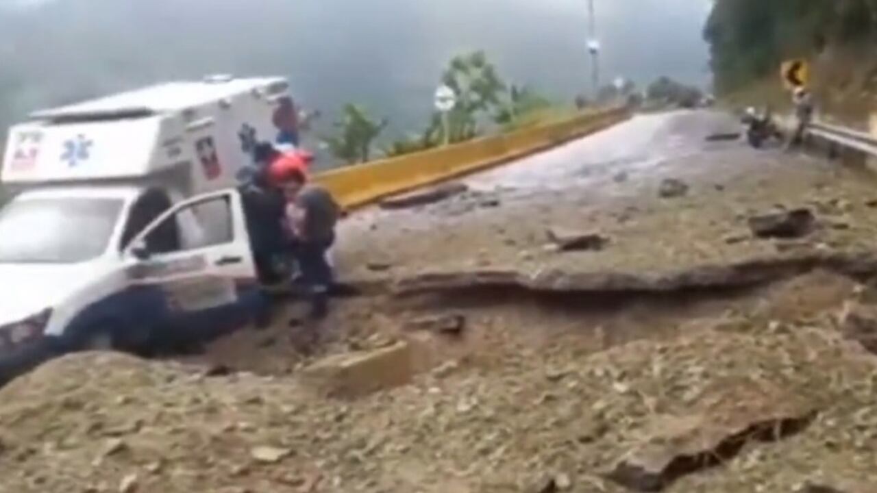 Atentado en vía Cúcuta - Ocaña.