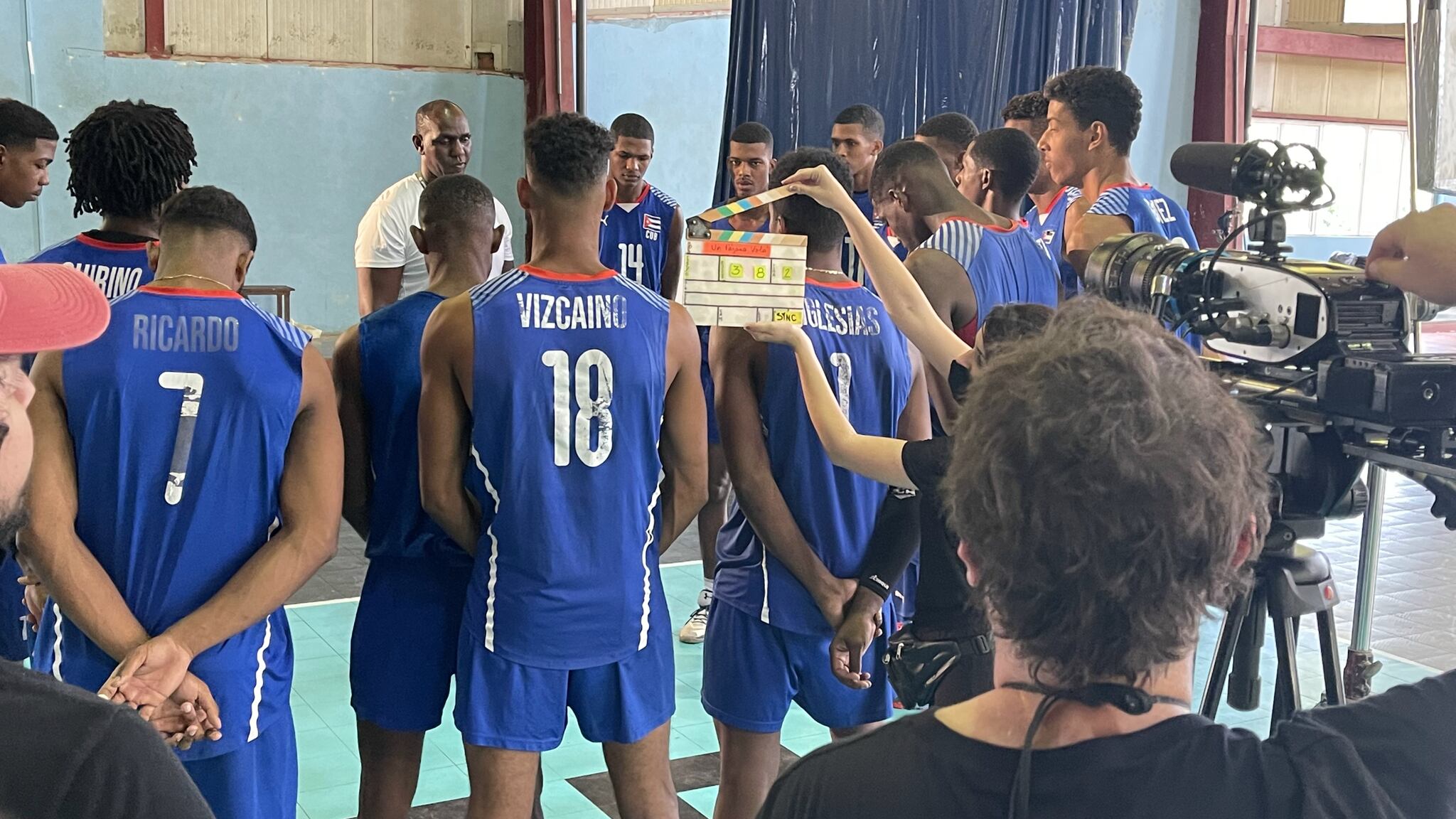 Set UN PÁJARO VOLÓ ©Jorge Ayala