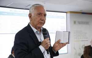 Rueda de prensa Ministro de Salud y Protección Social Guillermo Alfonso Jaramillo Suministro de medicamentos de Cruz Verde y EPS Sanitas 31 octubre 2023 Bogotá