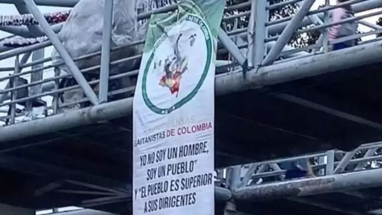 Pancarta del Clan del Golfo en Bogotá