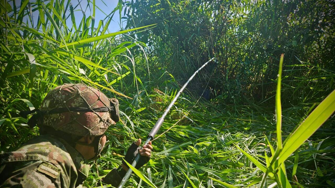 Operativo de los militares para desactivar depósito de minas en el Meta.