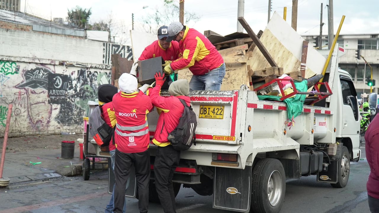 Desalojo y recuperación del espacio púbico de Paloquemao.