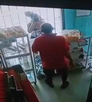 Una de las mujeres capturadas entregaba mensaje extorsivo a comerciantes