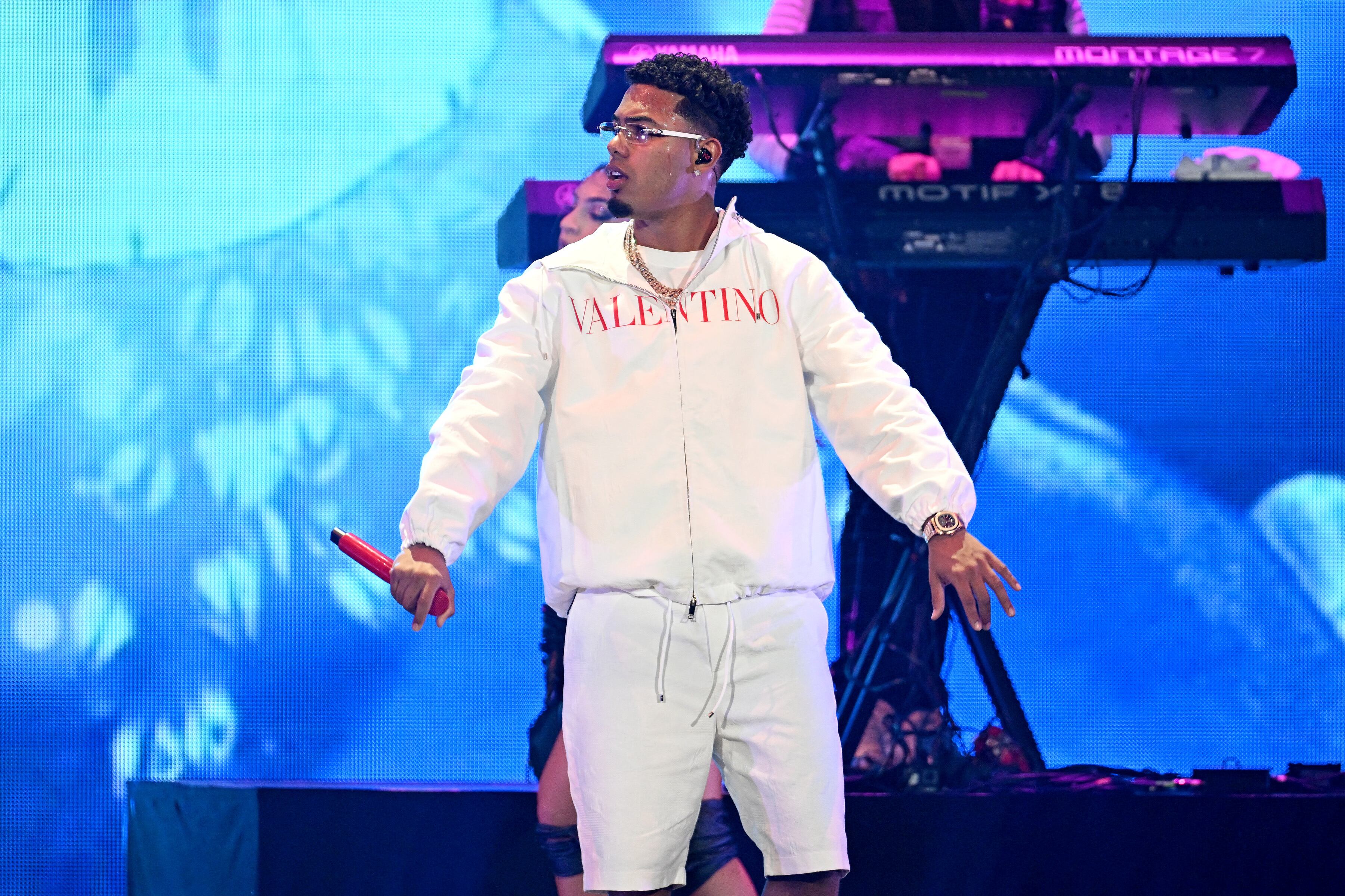 Myke Towers sigue conquistando el mundo y llega con su ola de “Lala” a sus primeros conciertos en México y Latinoamérica