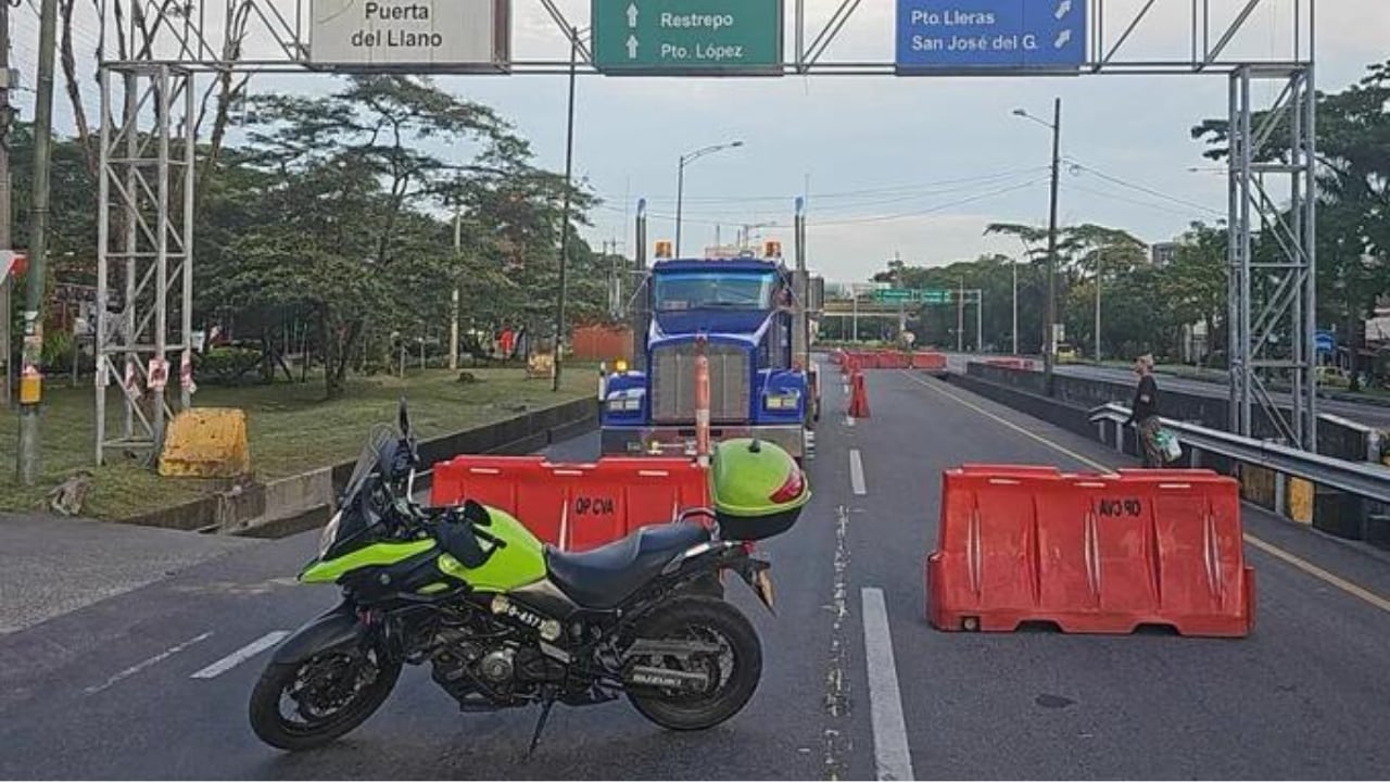 Vía al Llano presenta algunos cierres por las condiciones ambientales en la zona.