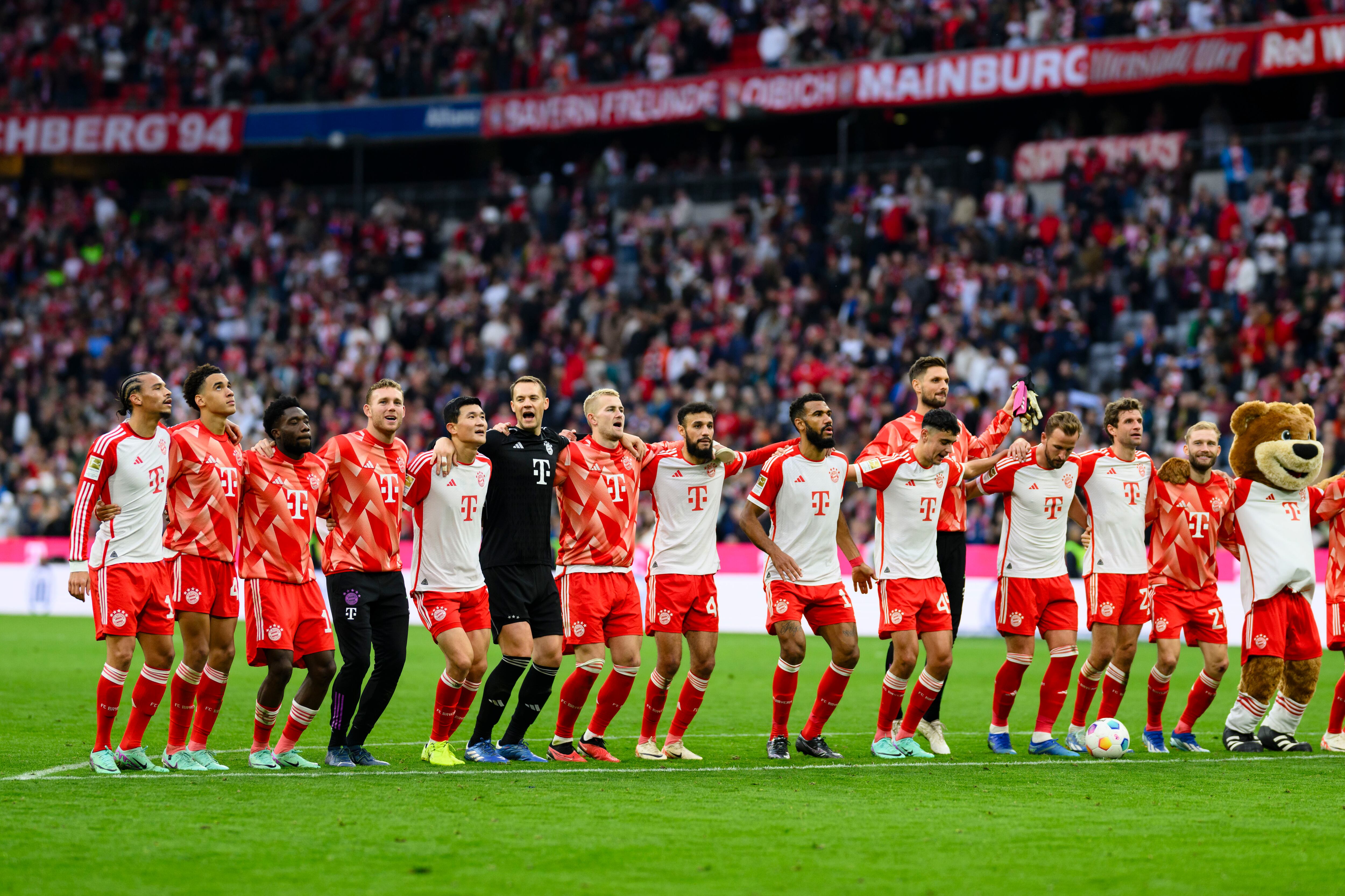 Players of Munich celebrates victory  after the Bundesliga match between FC Bayern München and SV Darmstadt 98 at Allianz Arena on October 28, 2023 in Munich, Germany.