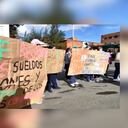 Madres comunitarias protestando en el ICBF