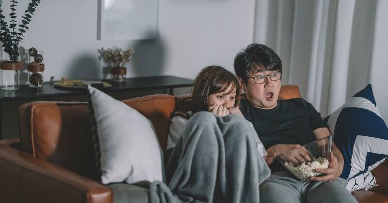 El cerebro recrea internamente el dolor que observa en videos o películas.