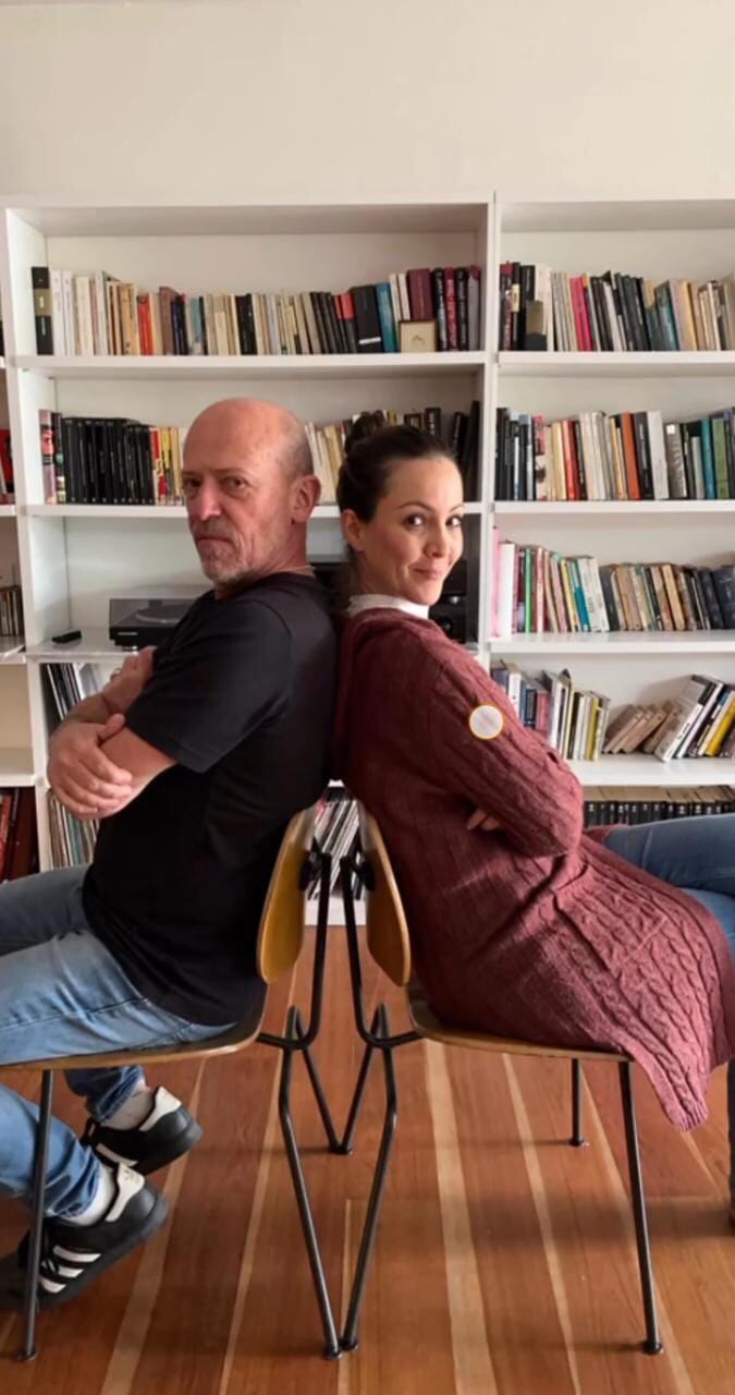 Actor Diego Trujillo y su novia, la locutora Lina Arango Foto: fotograma 0:13, @linaarangovoz, Instagram