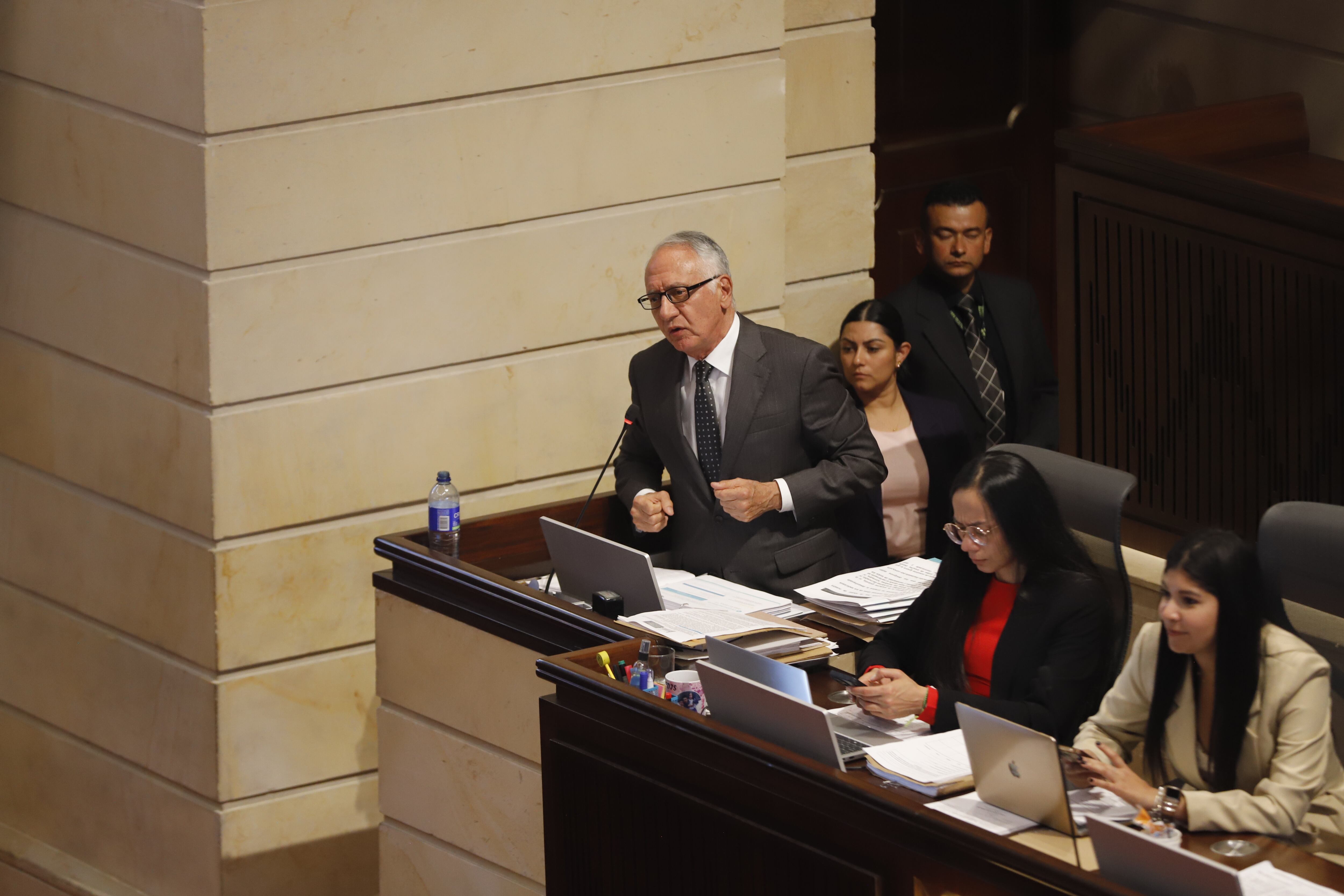 Debate reforma a la salud