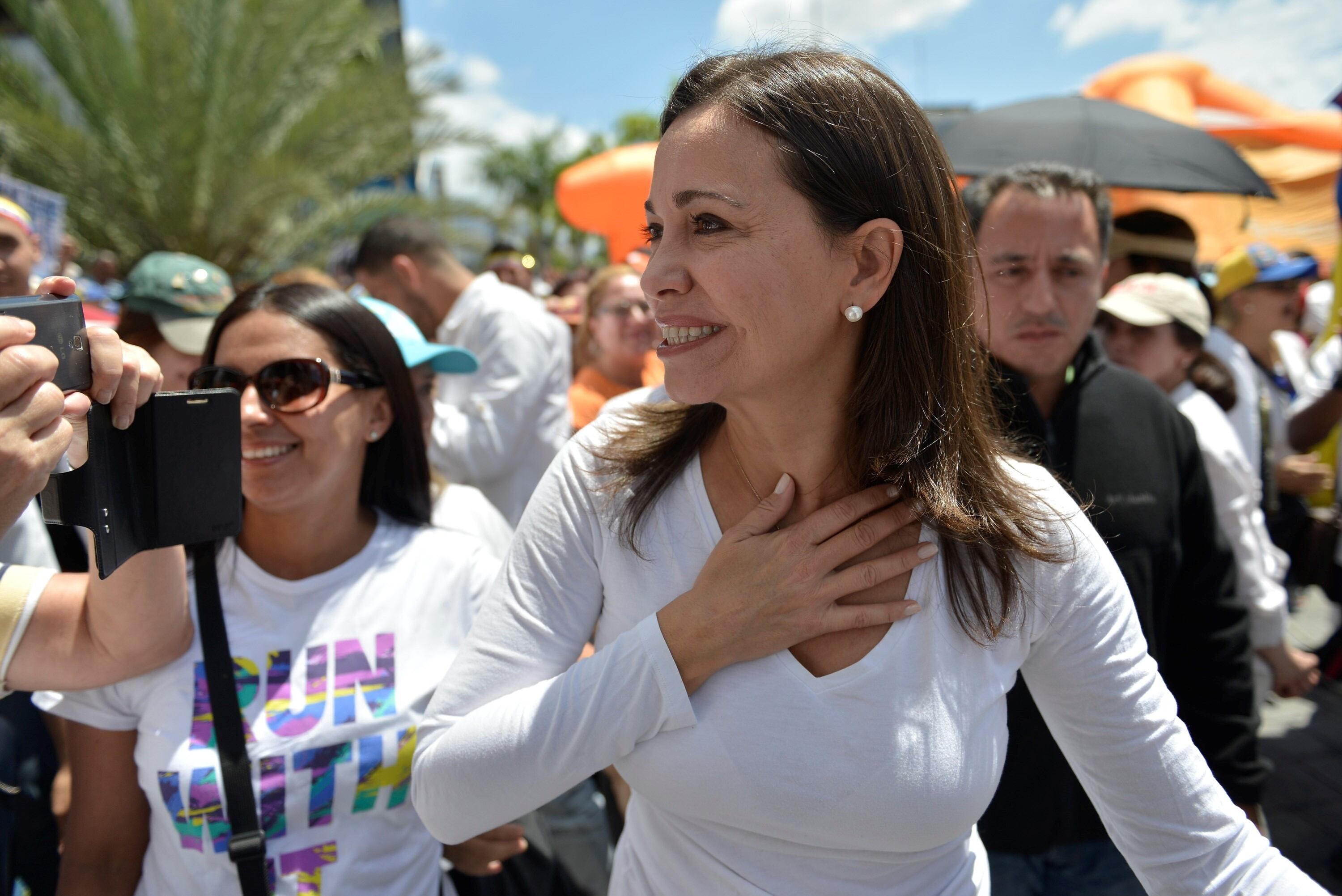 La opositora Venezolana calificó la decisión como algo "inútil".