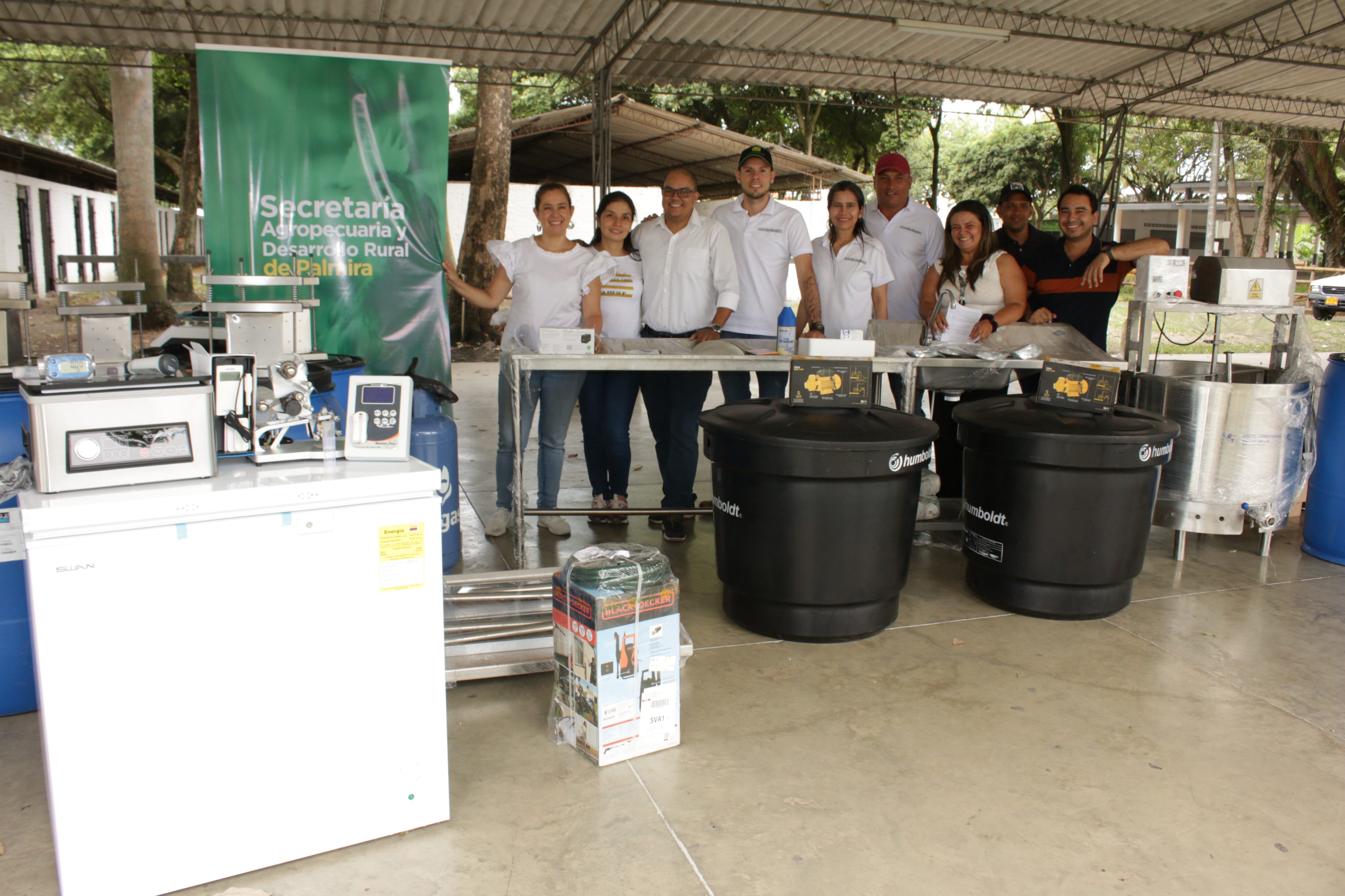 El precio promedio pagado al lechero por cada litro cayó en $126.