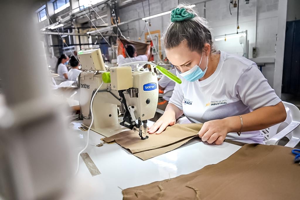 MinComercio e iNNpulsa han puesto en marcha 9 centros ‘Zasca’ para fortalecer la economía popular; ¿de qué tratan y cómo participar?