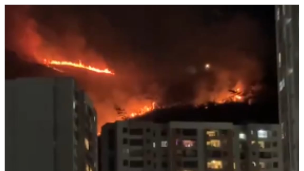 Incendio del cerro Las Tres Cruces en Medellín.