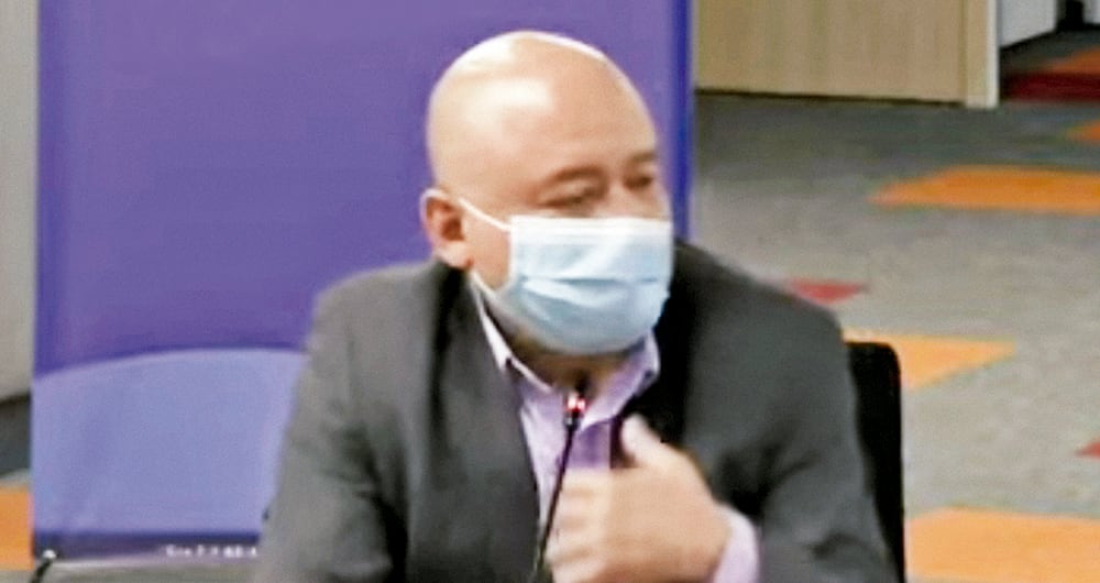 Dos versiones ha entregado Carlos Lozada a la JEP. En la primera, confesó haber sido el responsable del crimen del líder conservador Álvaro Gómez. En la segunda, dio un giro y señaló al Mono Jojoy como la persona que les informó de lo ocurrido.