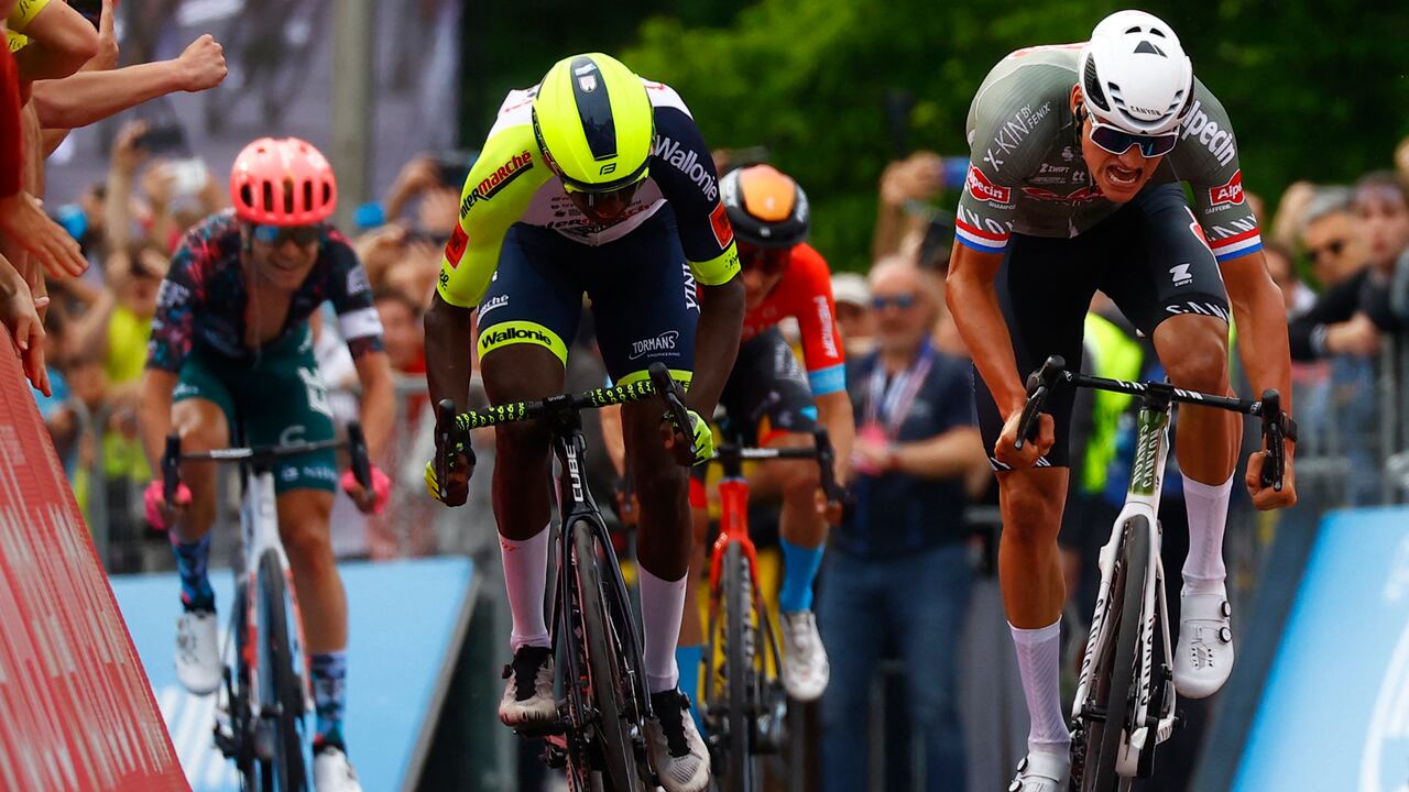Mathieu van der Poel se quedó con la primera etapa del Giro de Italia 2022