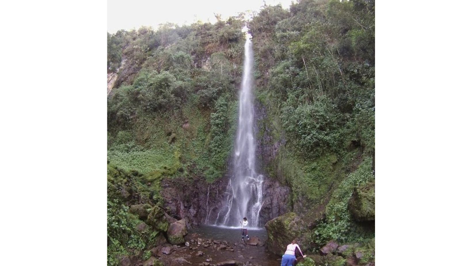 ¿Qué cascadas se pueden visitar cerca a Medellín y cuánto cuesta ir?