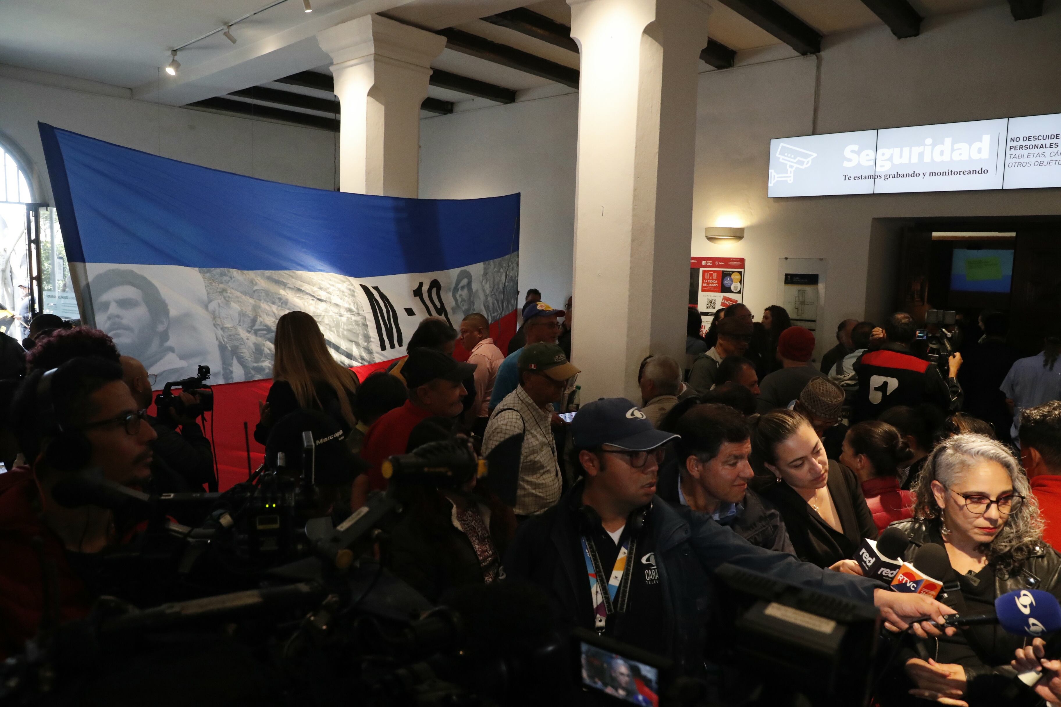 50 años del robo de la espada de Bolívar, por el grupo guerrillero M-19.