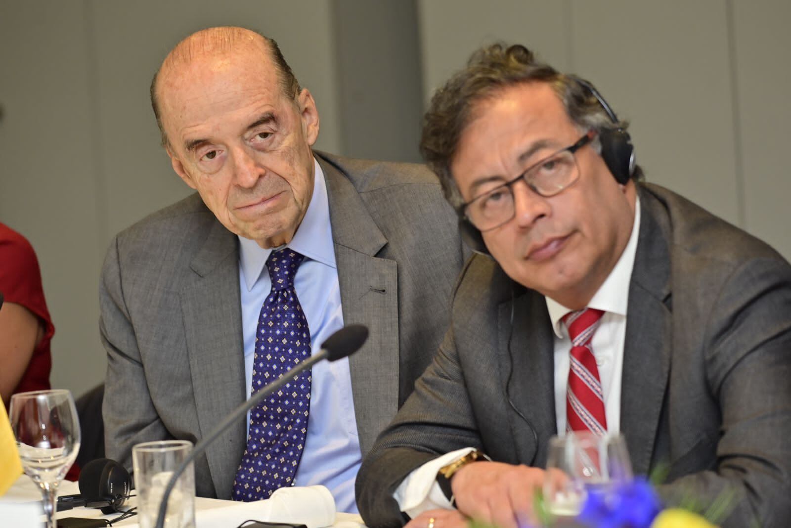 Presidente Gustavo Petro y el canciller Álvaro Leyva