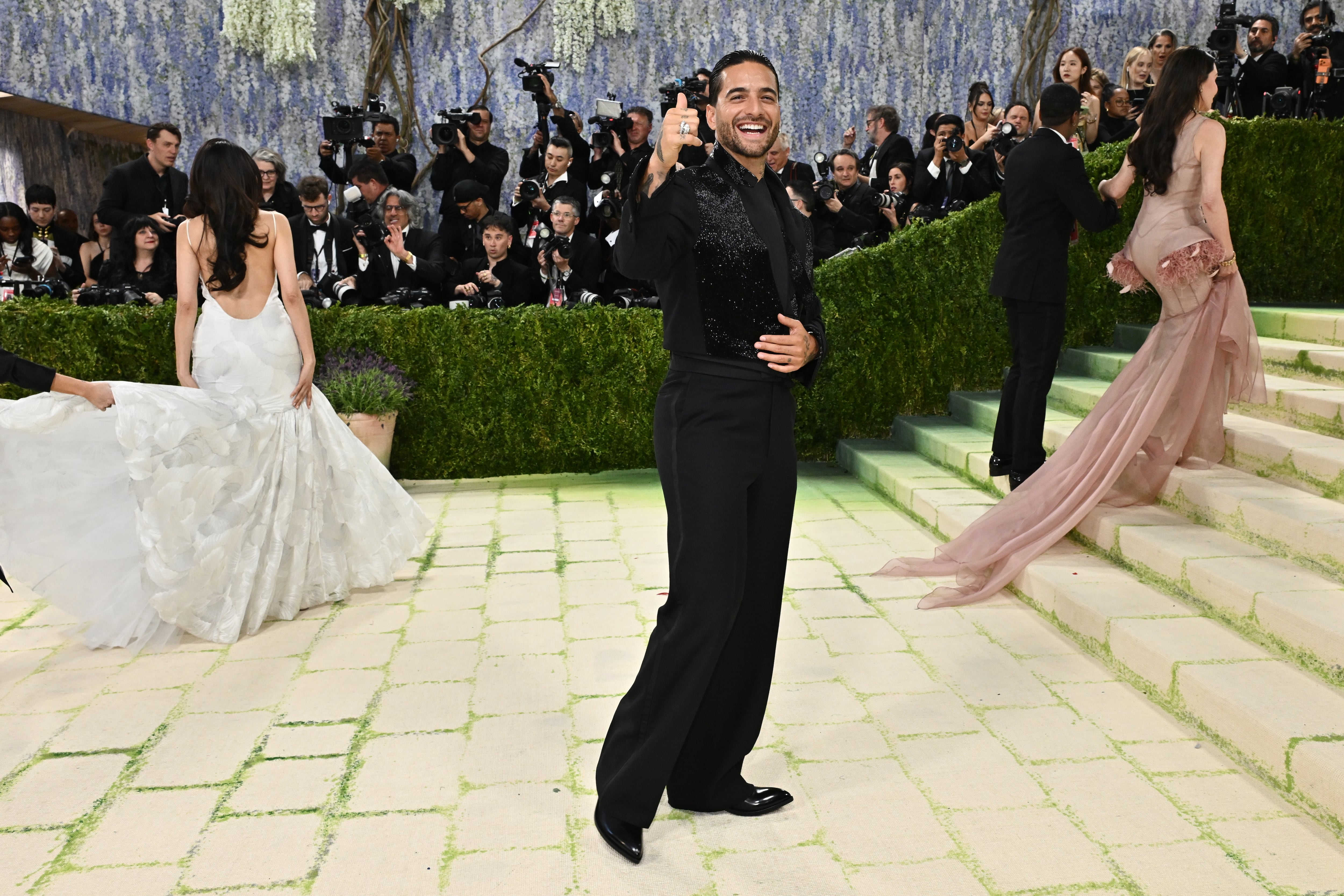 En su quinta participación en la Met Gala, Maluma optó por un diseño de Tom Ford bajo la dirección creativa de Haider Ackermann.