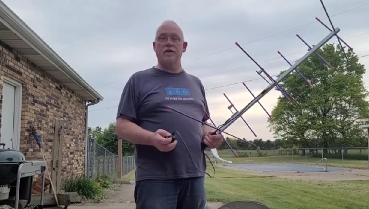 El hombre pudo establecer contacto con el espacio desde el patio de su casa