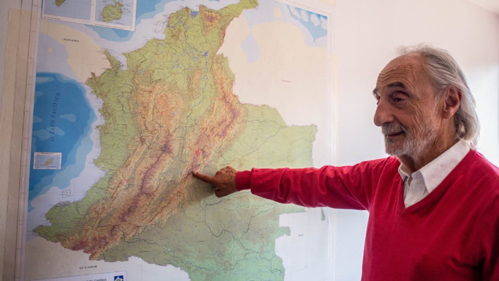 Alfredo Molano fue elegido comisionado para las regiones Orinoquía y Amazonía dentro de la Comisión de la Verdad.