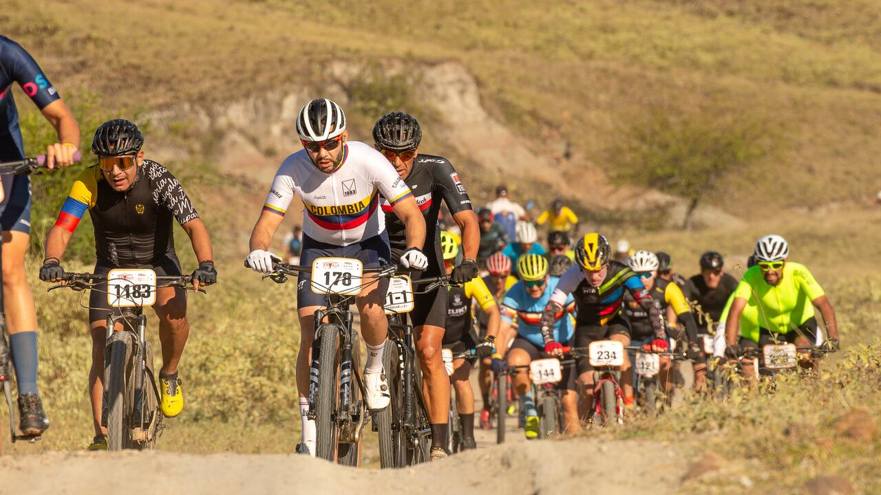 La variedad de paisajes y terrenos de todo tipo, hacen del Huila un lugar especial para los aficionados al turismo de ruta y el mountain bike.