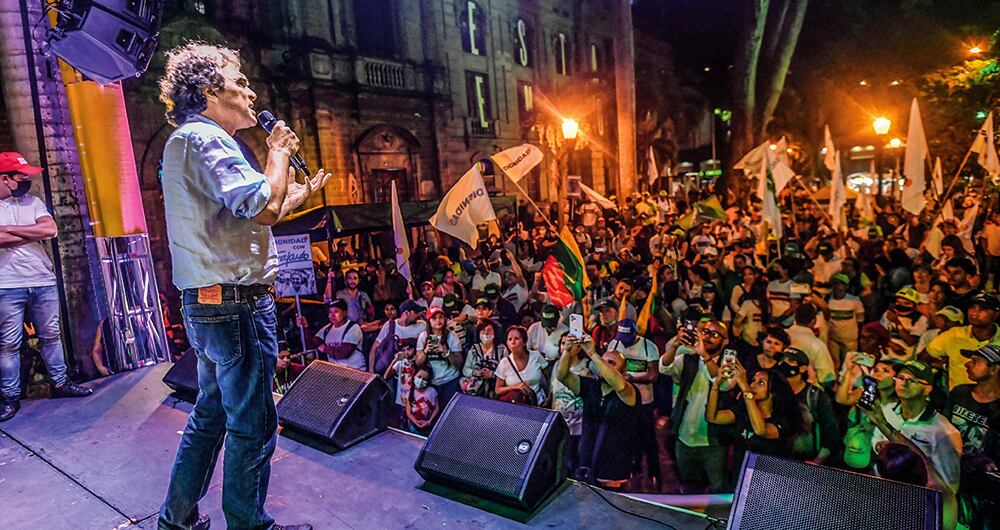  Sergio Fajardo ha estado en tres contiendas presidenciales. Se desconoce qué postura tomará para la segunda vuelta presidencial.