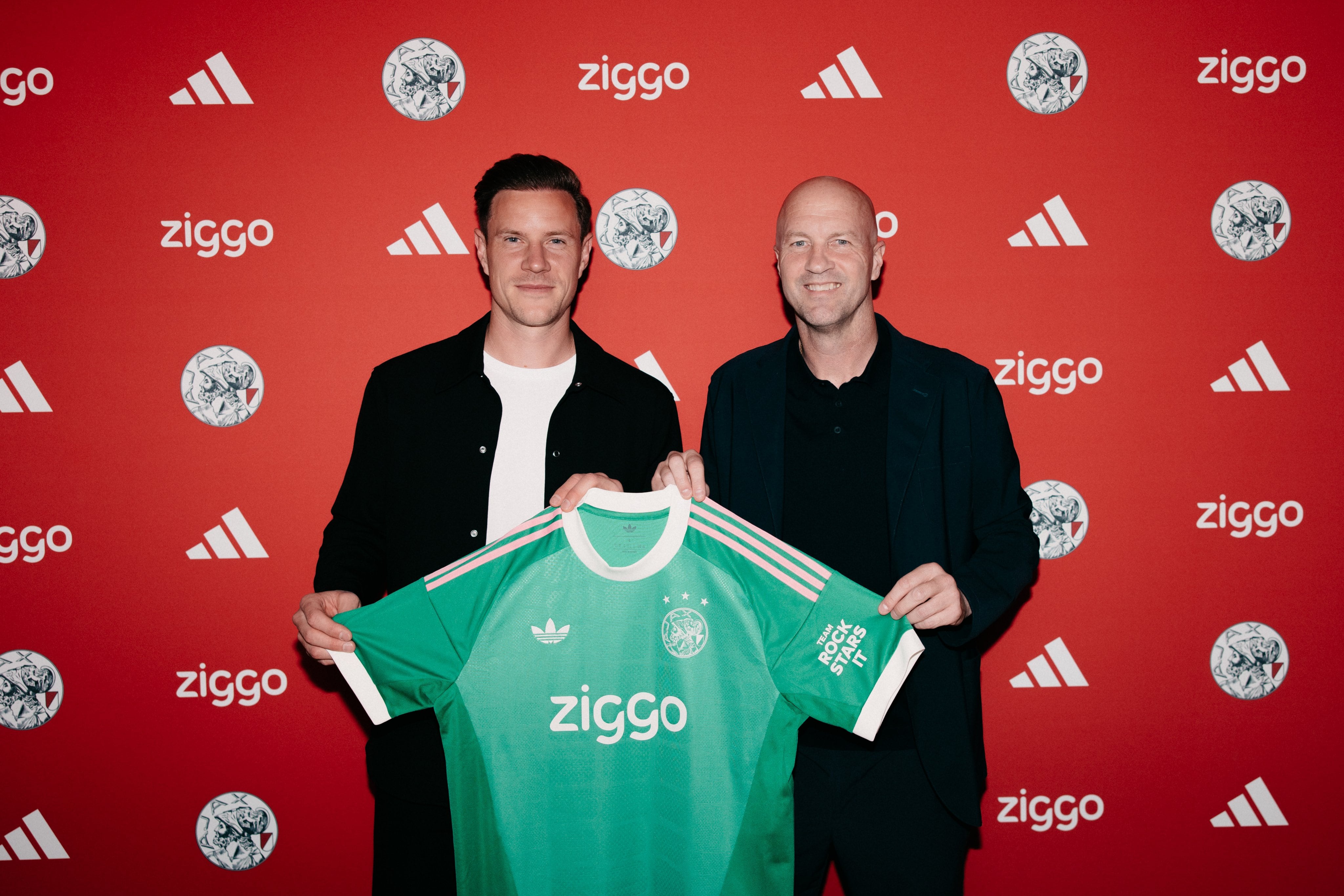 Ter Stegen y Jordi Cruyff en la presentación del nuevo fichaje del Ajax.