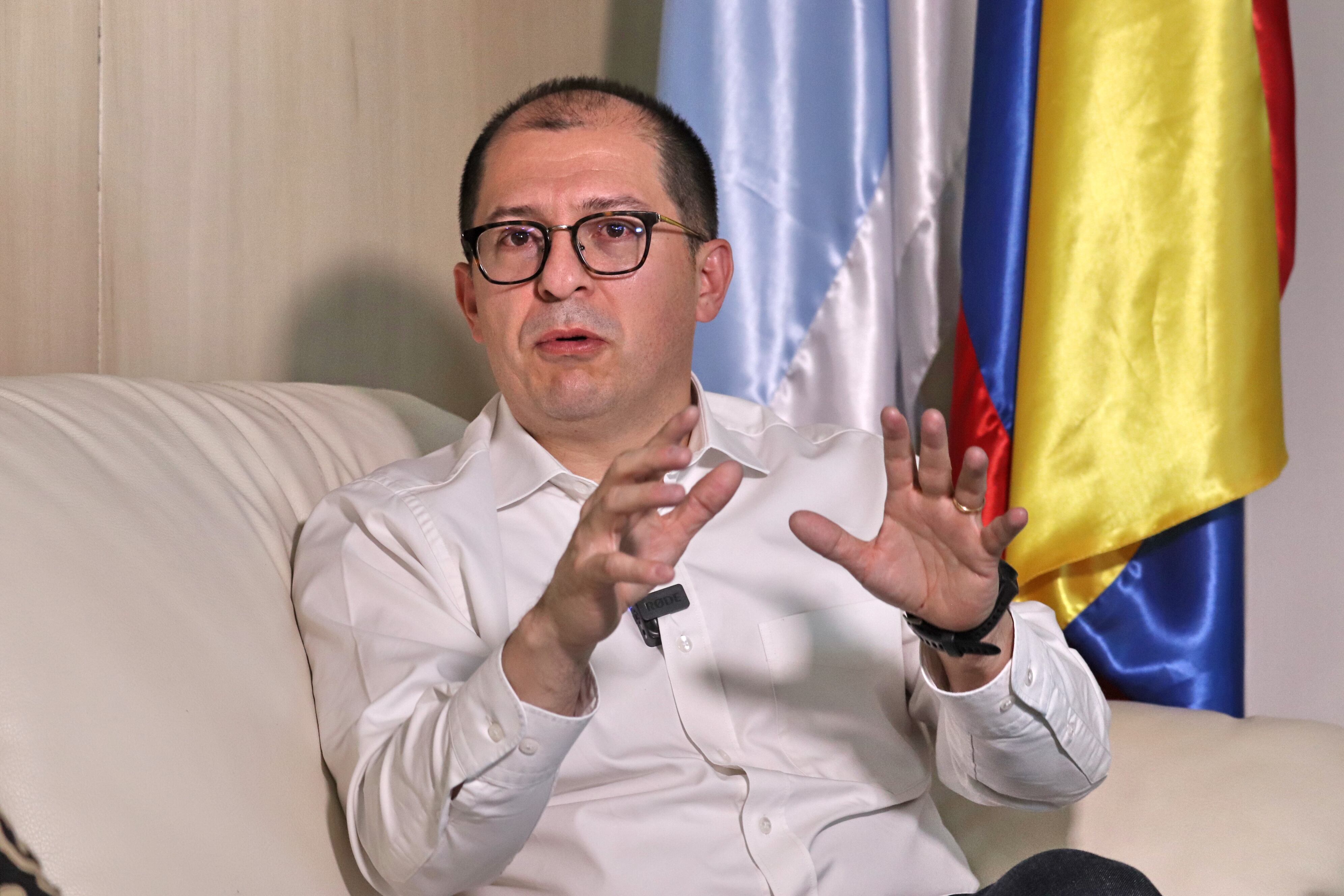 Reunión entre el fiscal Francisco Barbosa y la gobernadora del Valle Dilian Francisca Toro