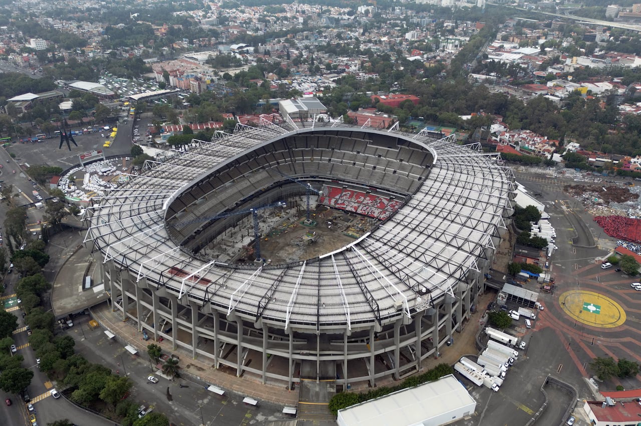 Esta vista aérea muestra el Estadio Banorte (antes conocido como Estadio Azteca) durante sus obras de renovación para el Mundial de 2026 en la Ciudad de México el 2 de junio de 2025. Su reinauguración será en 2026. (Foto de Alfredo ESTRELLA / AFP)