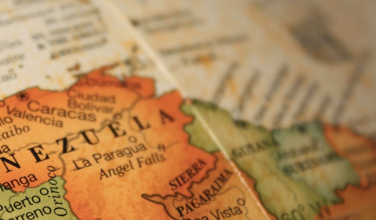 La República Bolivariana de Venezuela, en ejercicio de la Diplomacia Bolivariana de Paz, exige a la República Cooperativa de Guyana que asuma con seriedad, sensatez y altura diplomática sus responsabilidades internacionales