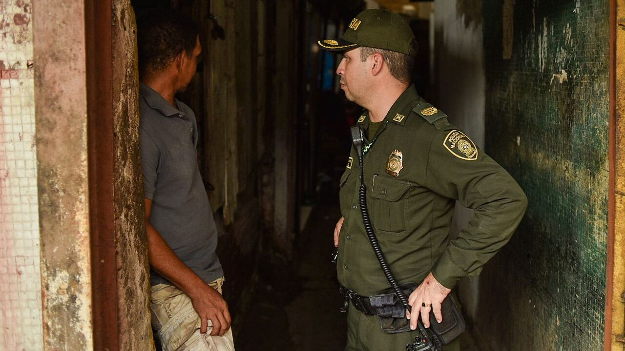 Los vendedores del sector presentaron sus inconformidades y por tal razón las autoridades realizaron un operativo de evacuación que contó con el apoyo de la Policía Metropolitana.