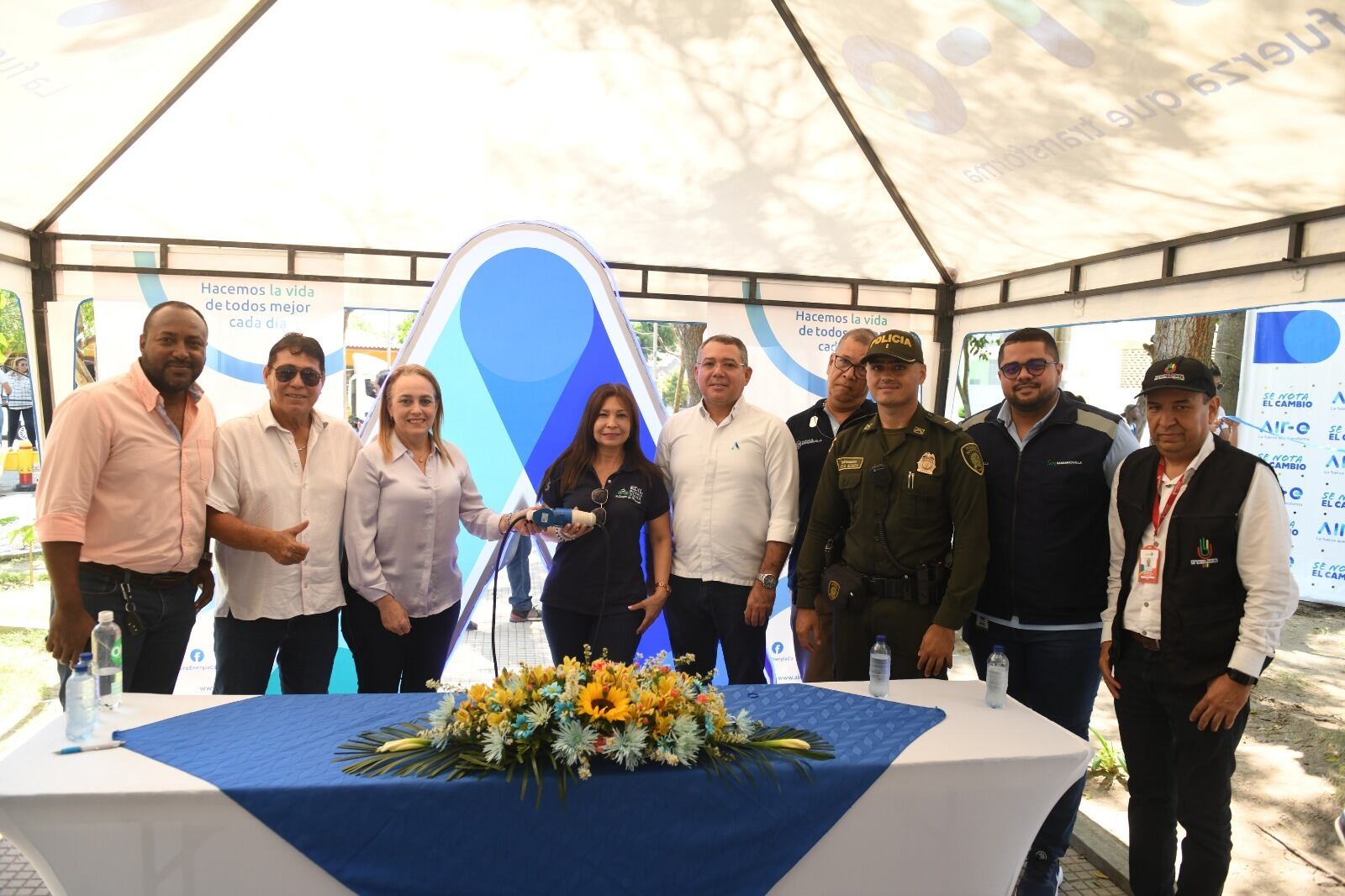 Air-e entregó nuevas redes eléctricas en sector comercial de Porvenir y Granadillo