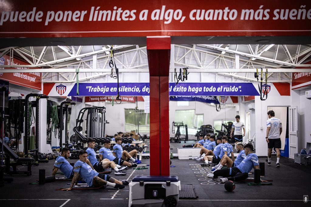 La selección de Uruguay entrenando en la sede de Junior.