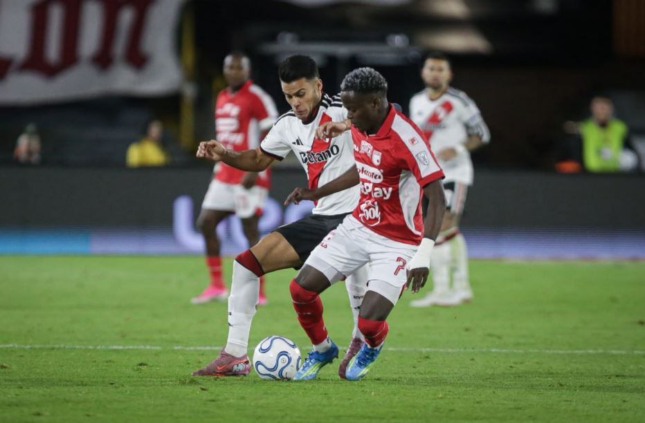 Santa Fe no pudo sacar la ventaja en el duelo de ida por los octavos de la Copa Sudamericana, ante River Plate.