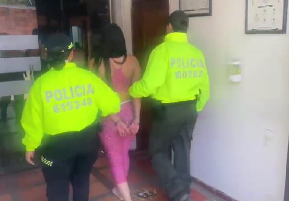 La mujer habría actuado en complicidad de otras dos personas