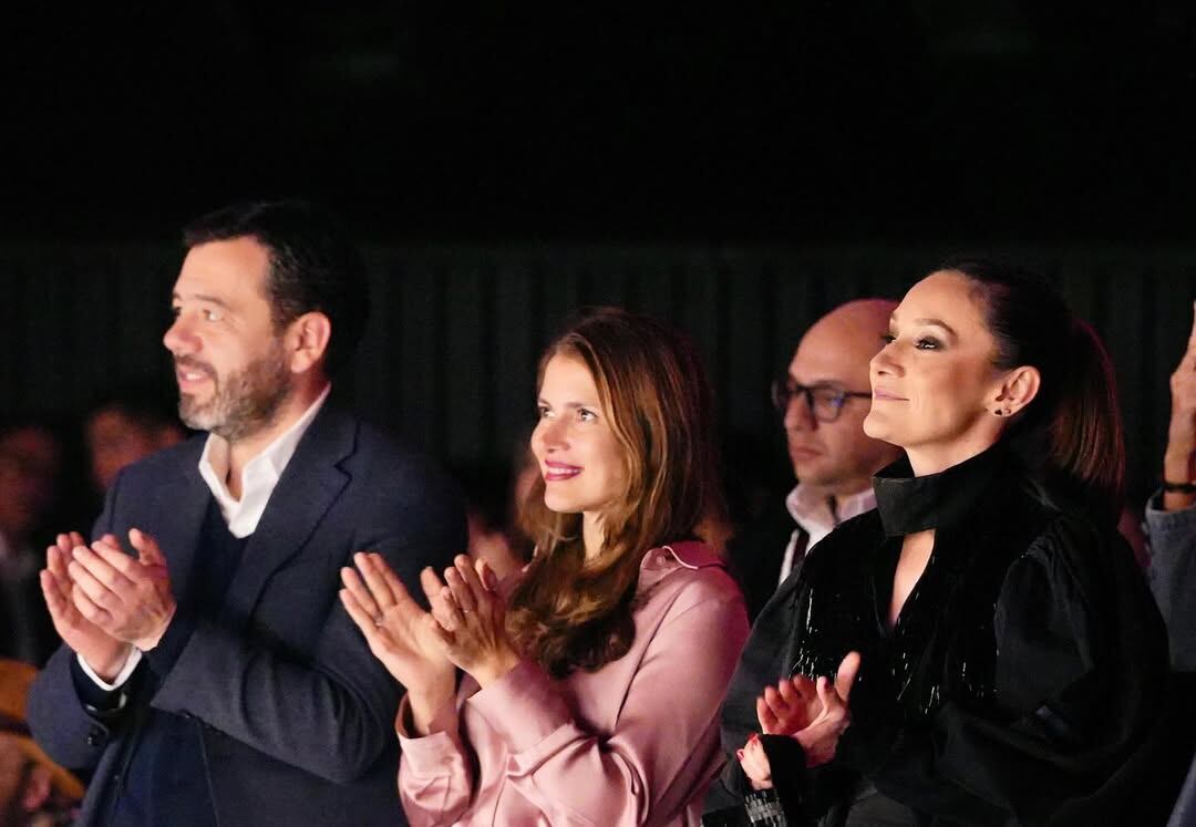 La colección “Fragmentos” de Alejandro Crocker junto al TranMilenio fue un homenaje al trabajo, al arte y a la transformación.