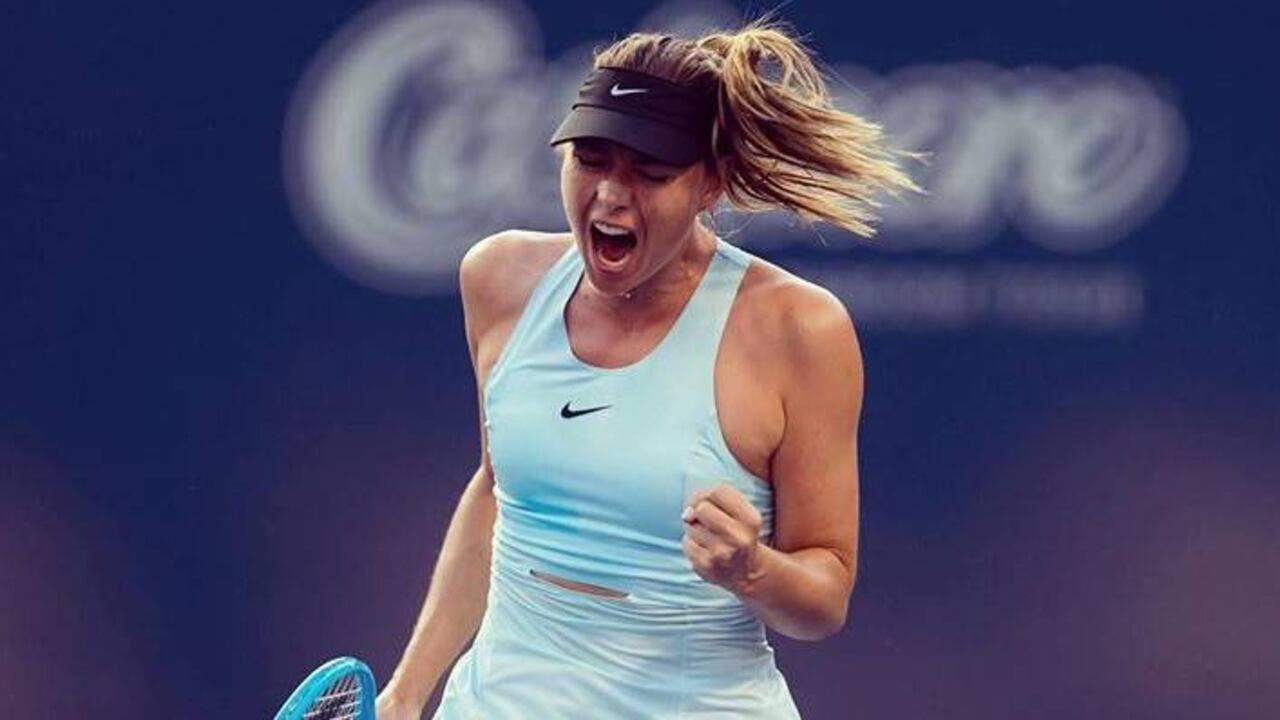 María Sharapova publicó su número de teléfono mientras la cuarentena