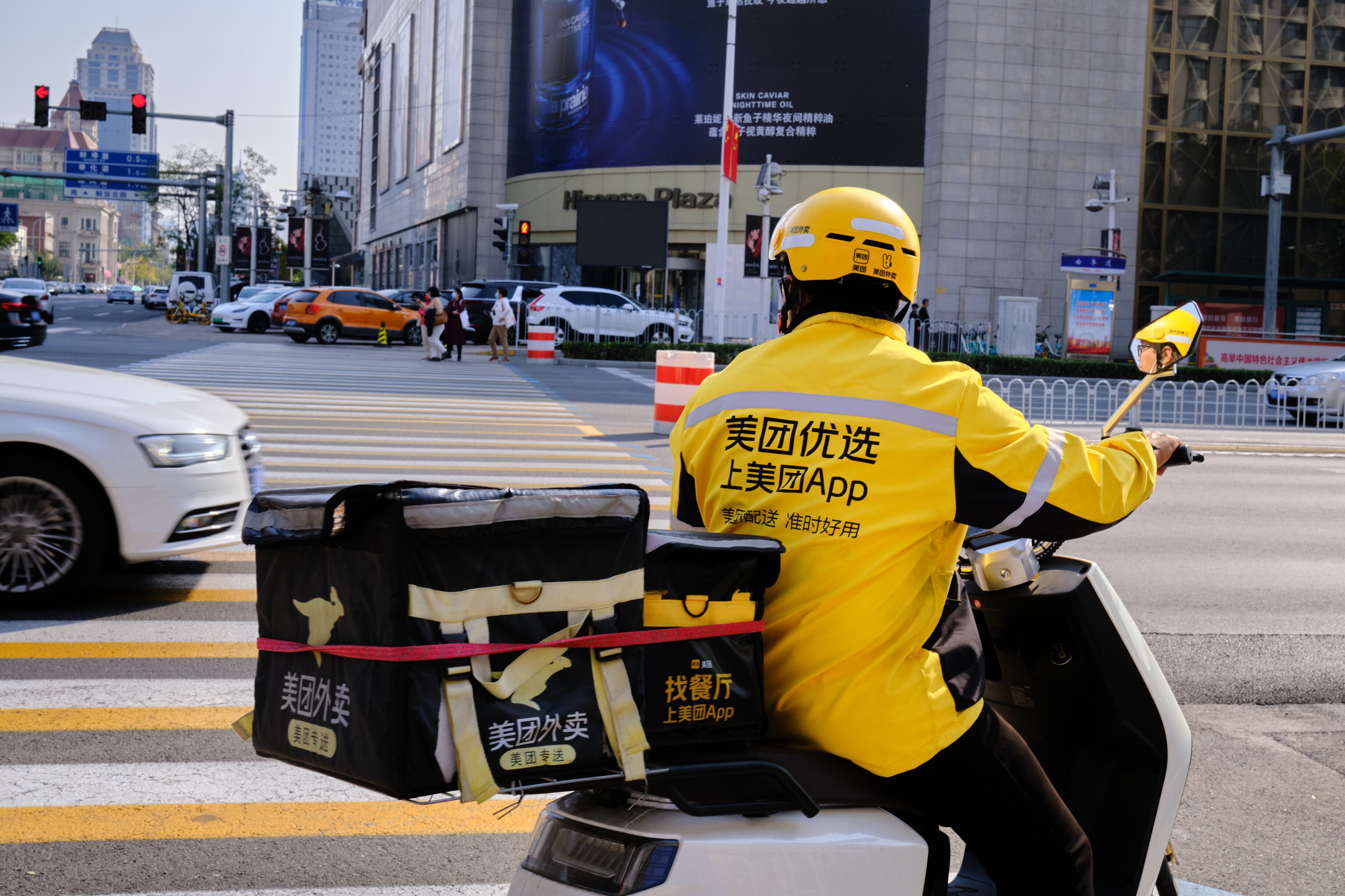 El hombre que la rescató hacía domicilios cerca de la zona