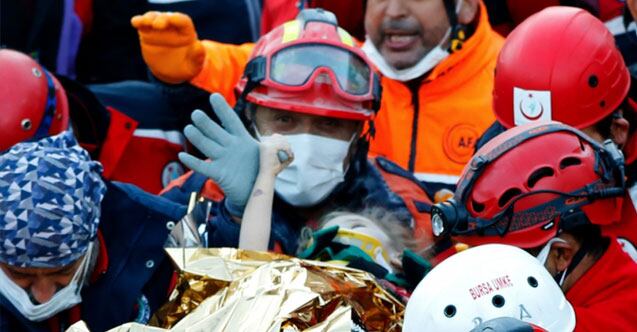 Elif Perincek, la niña de 3 años rescatada de entre los escombros en Turquía