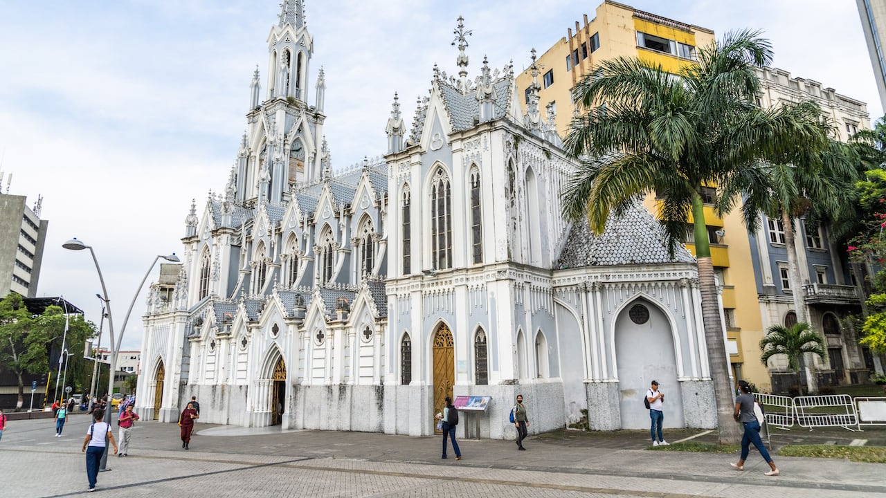 Cali fue fundada el 25 de julio de 1536 por el conquistador Sebastián de Belalcázar.