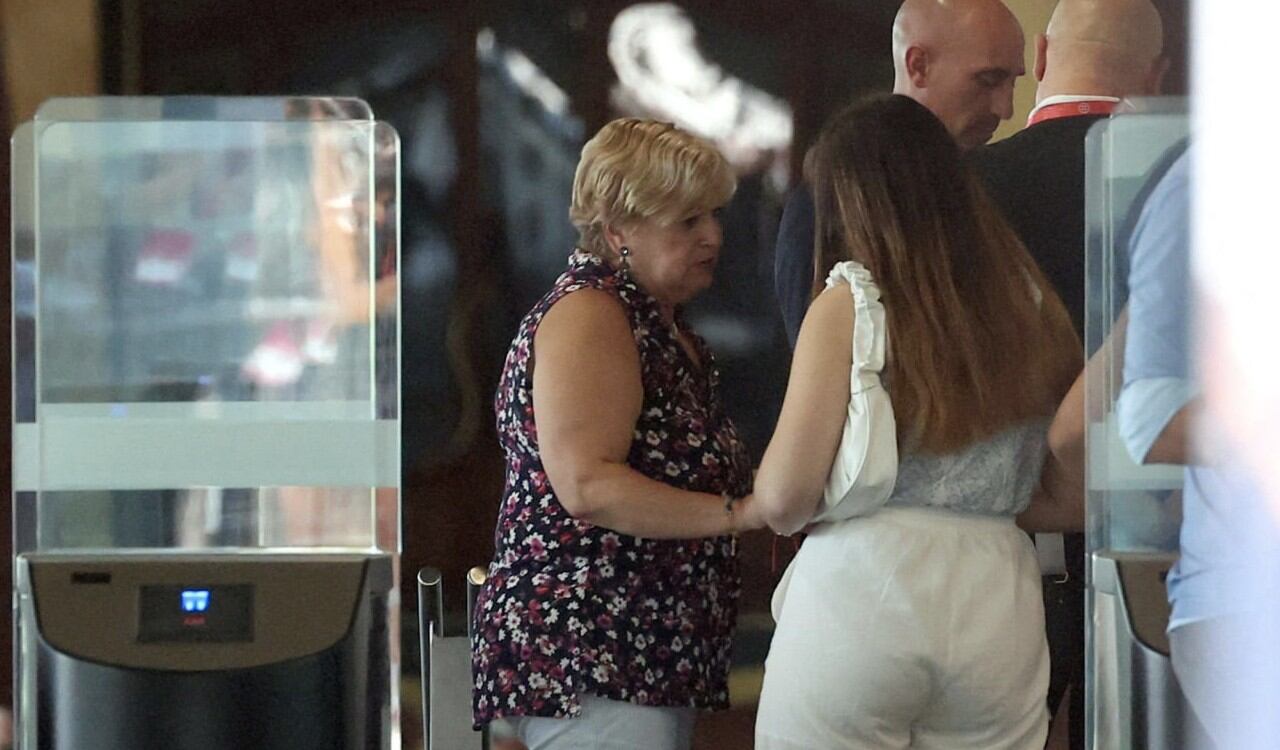 Ángeles Béjar, madre de Luis Rubiales, cree en la inocencia de su hijo