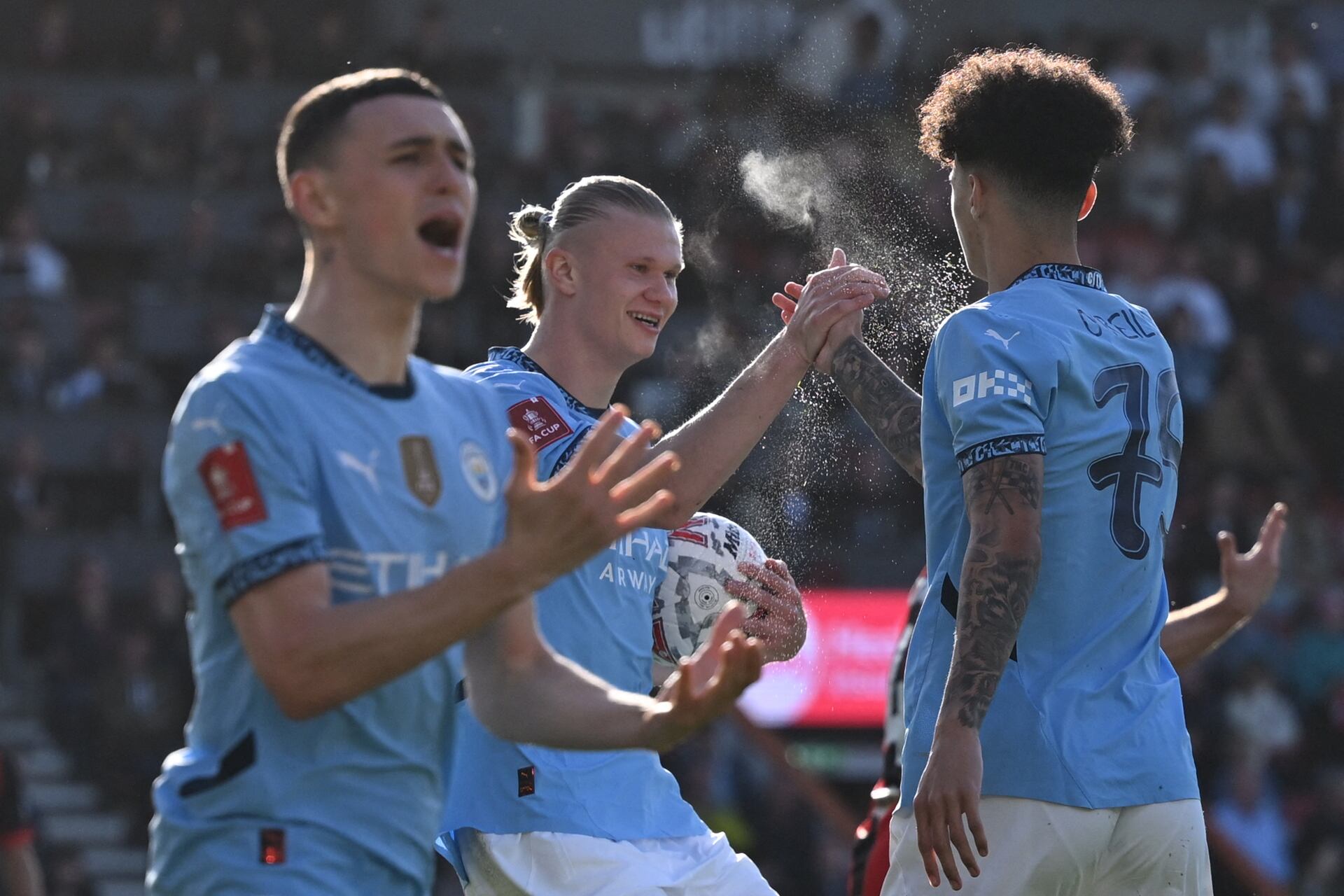 Manchester City remontó y avanzó a las semis de la FA Cup