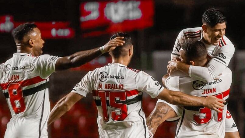 El cuadro paulista derrotó a Coritiba con James Rodríguez